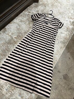 Striped Short-Sleeve Midi Dress in Black and Cream